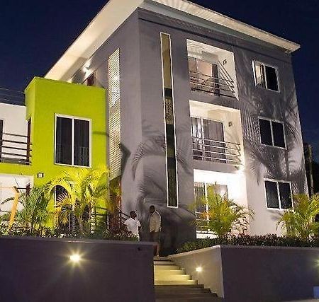 Nuben Court- Kumasi City Extérieur photo
