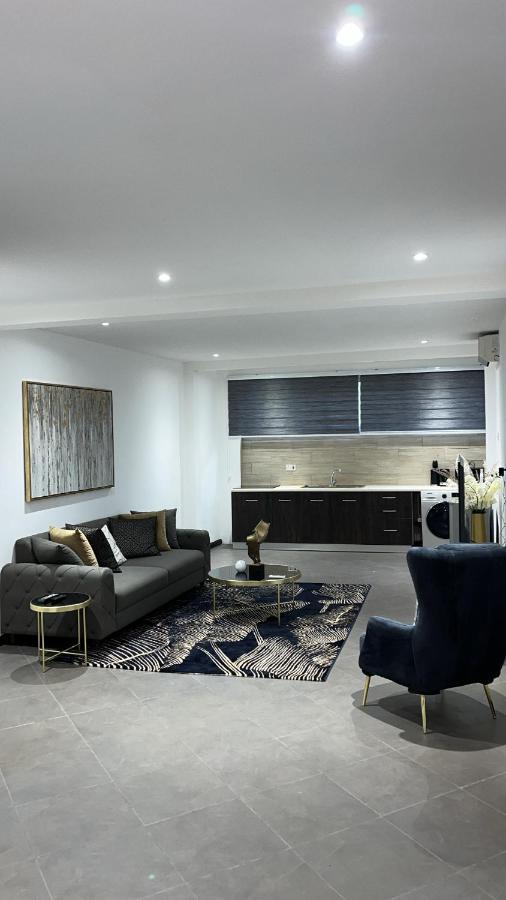 Nuben Court- Kumasi City Extérieur photo