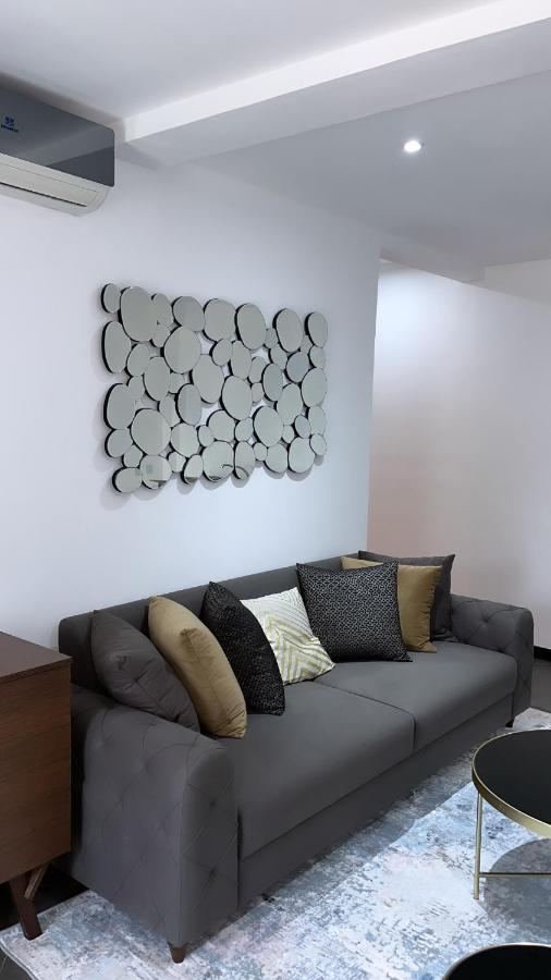 Nuben Court- Kumasi City Extérieur photo