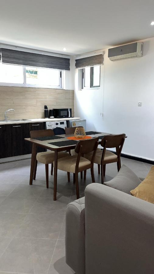 Nuben Court- Kumasi City Extérieur photo